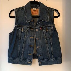 Levi’s Denim Vest. Size S